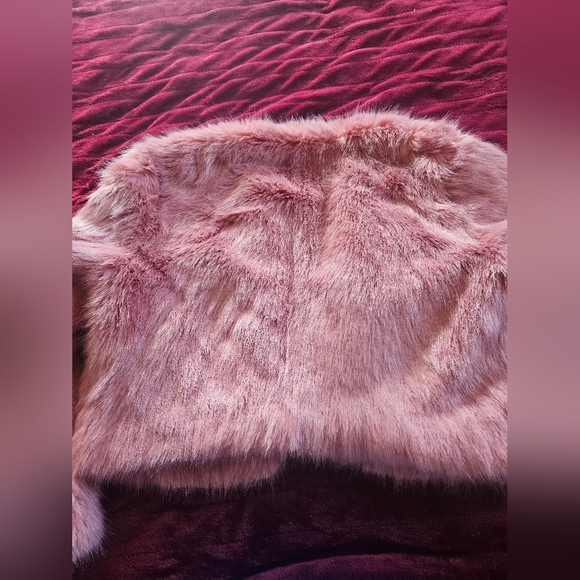 Michael Kors Short Faux Fur Coat - Picture 3 of 4